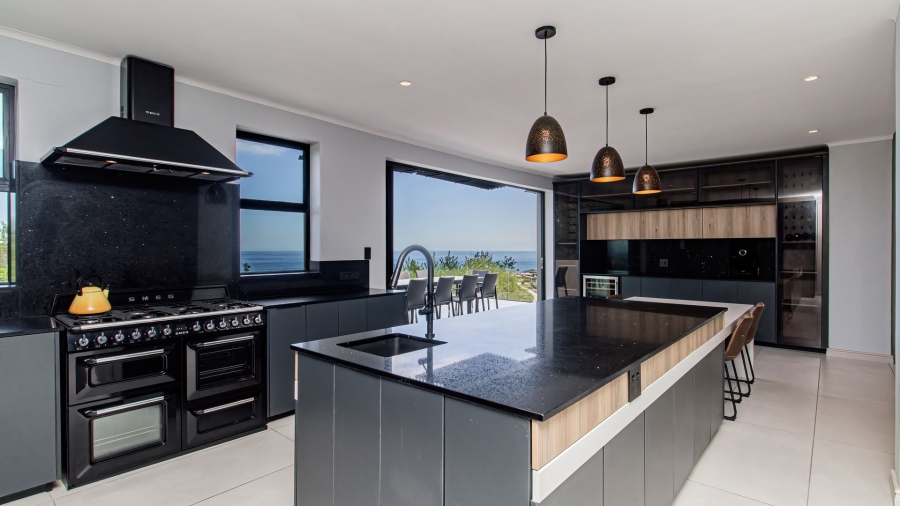 5 Bedroom Property for Sale in Pezula Private Estate Western Cape